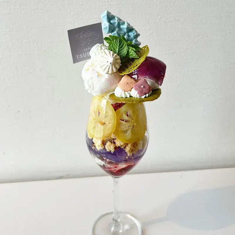 紫陽花とレモンのパフェ